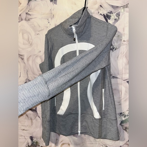 LULULEMON Women's Jacket In Stride Full Zip Athletic Pockets Sz 10 Multi Striped - Picture 3 of 7